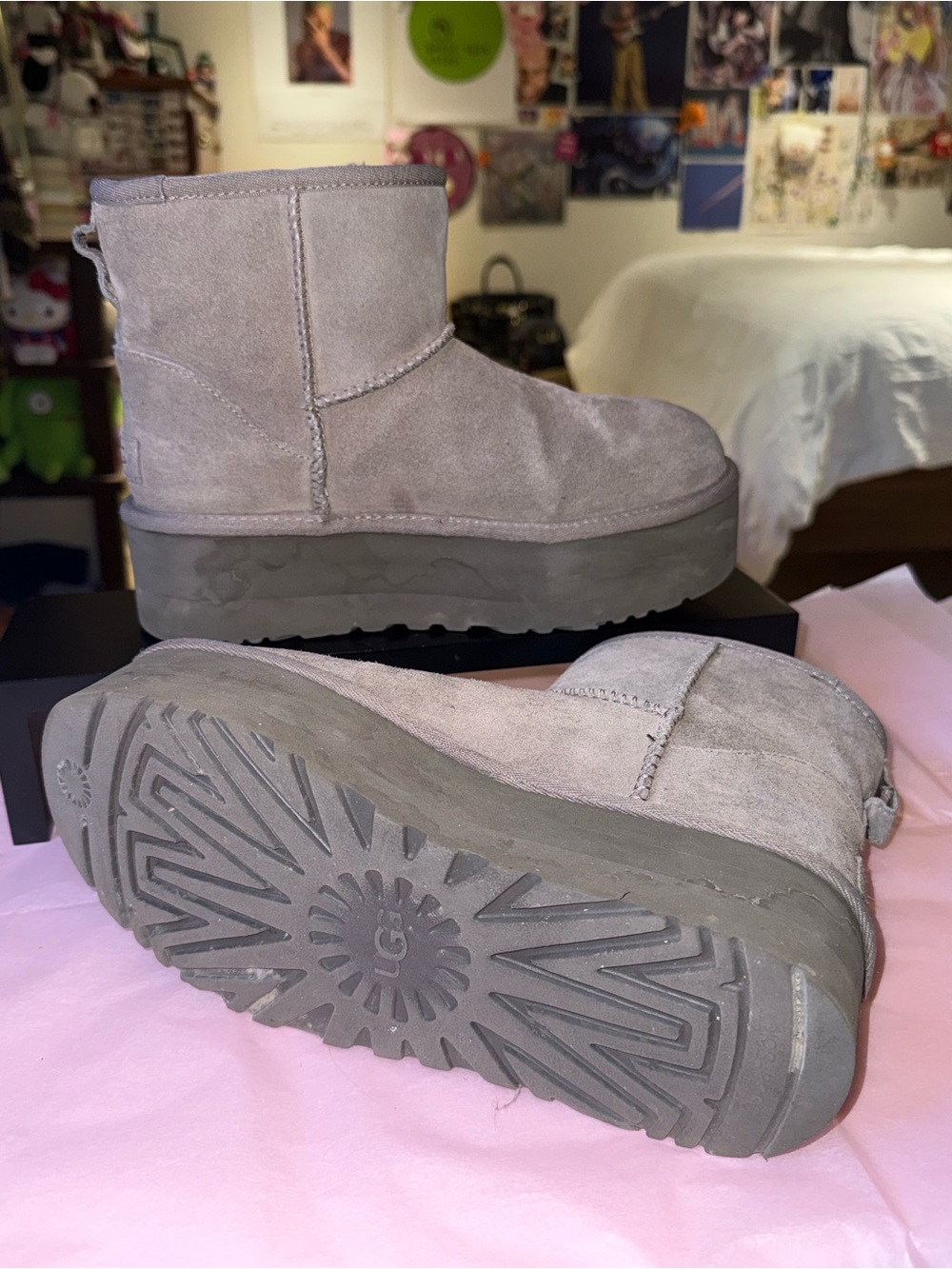 UGG Classic Ultra Mini Platform Boots Grey – Size 8 - Picture 9 of 14